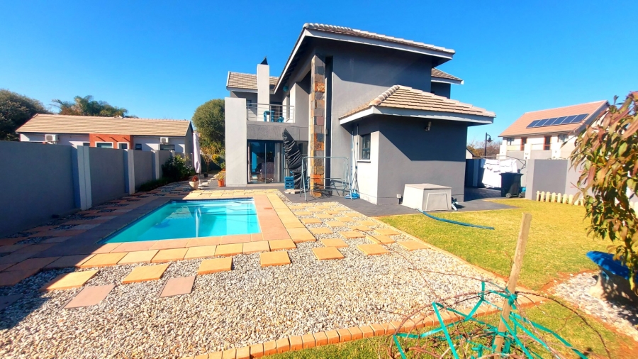 4 Bedroom Property for Sale in Melodie North West